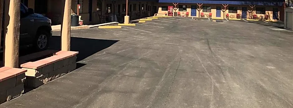 Apache Motel