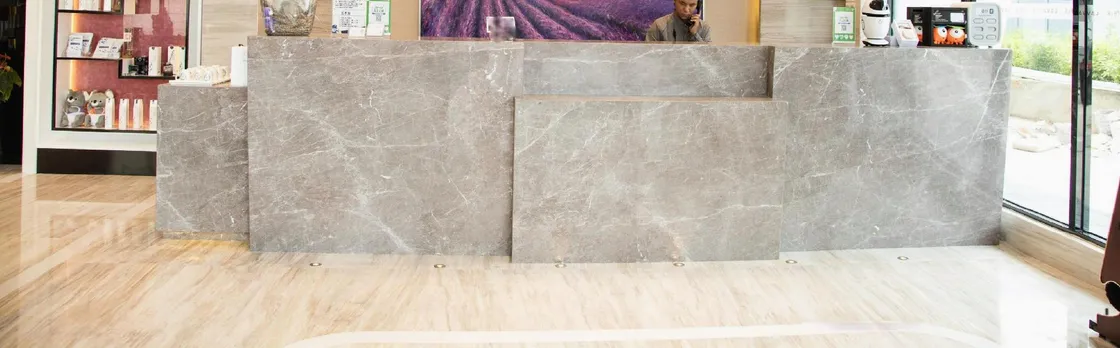 Lavande Hotel Shenzhen North Railway Station Bantian Metro Station