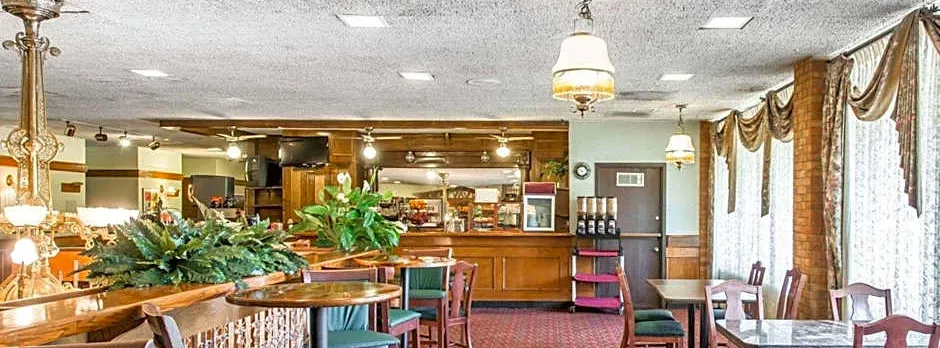 Rodeway Inn & Suites Boulder Broker