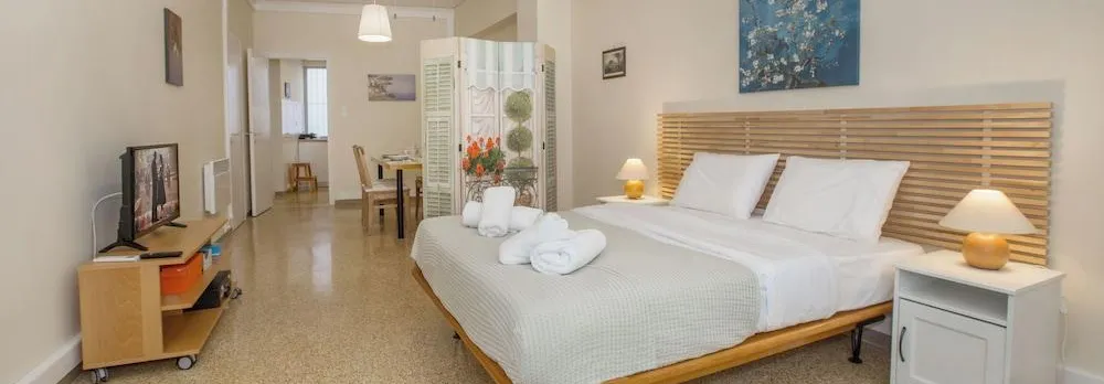 Central Apartment on Pedestrian Street