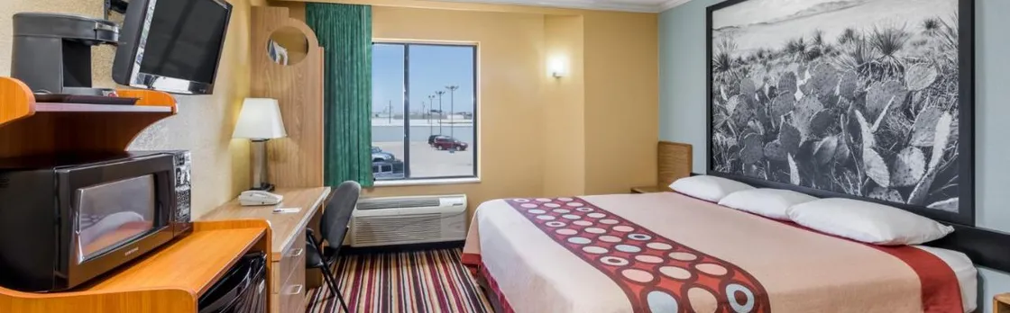 Super 8 by Wyndham Midland