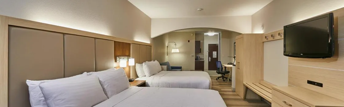 Holiday Inn Express & Suites Medford-Central Point
