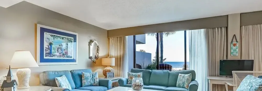 Pet Friendly 2 Bedroom Villa w/ Pool - Captain's Court