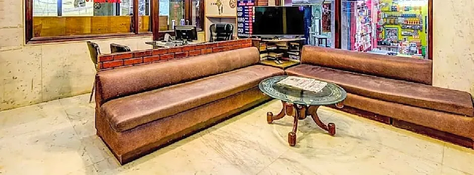 Hotel The Spot Near New Delhi Railway Station