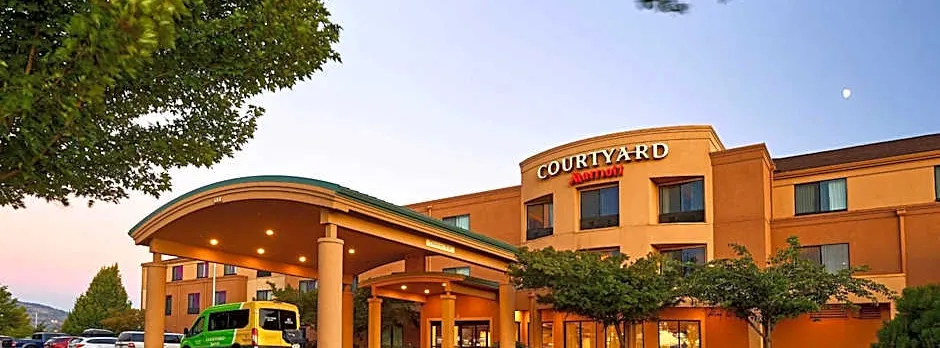Courtyard by Marriott Medford Airport