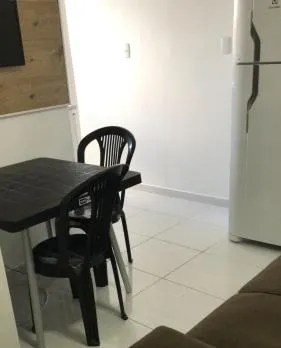 Kitnet à beira-mar a 50m após o MAG Shopping