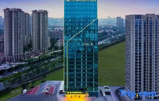 Vienna International Hotel (Xindu Sanhechang Underground Station Branch)