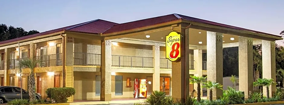 Super 8 by Wyndham Defuniak Springs