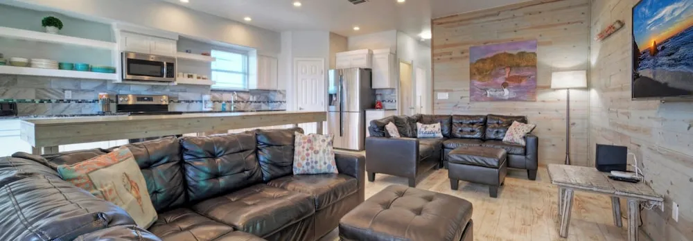Sleeps 54, 4 Bayfront Homes Boat Dock, Waterfront Pool, Views Laguna Village
