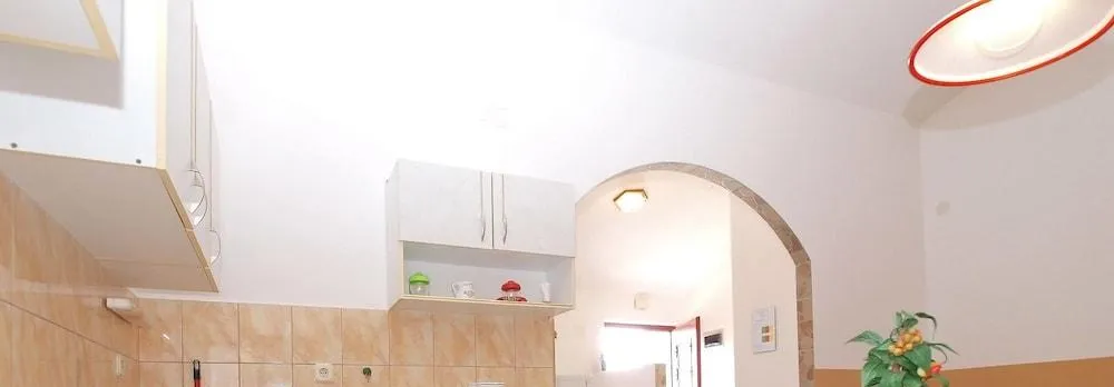 Apartment 893