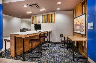Holiday Inn Express Woodstock Ga