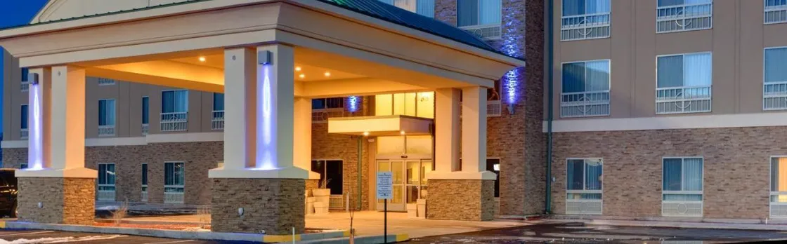 Holiday Inn Express Hotel & Suites Grants - Milan