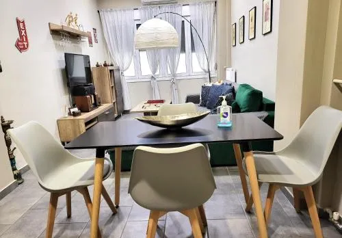 “ZEUS”, STYLISH LUXURY BUSINESS SUITE in the heart of Athens.
