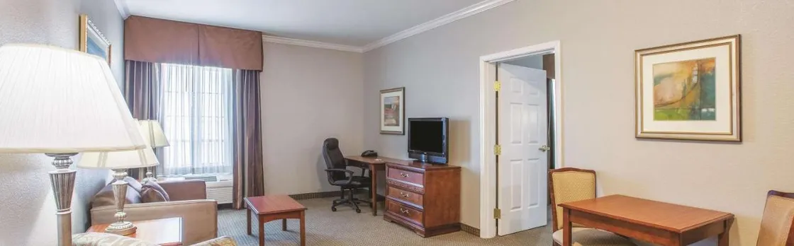 La Quinta Inn & Suites by Wyndham Gainesville