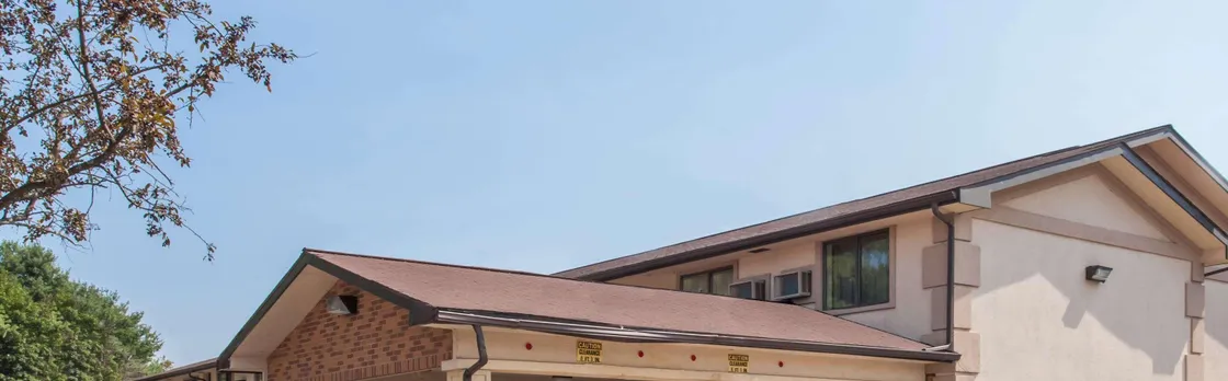 Super 8 By Wyndham Lewiston Auburn Area