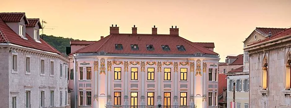 Piazza Heritage Hotel