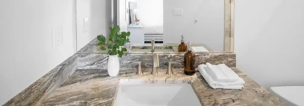 Lyle by Avantstay Chic Beach House w/ Pool & Hot Tub Walking Distance to Ocean