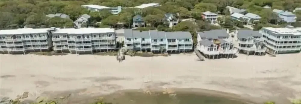 Atlantis Blue - Relaxing Beach Getaway Home Directly Across The Street From Beach Access! 5 Bedroom Home by RedAwning