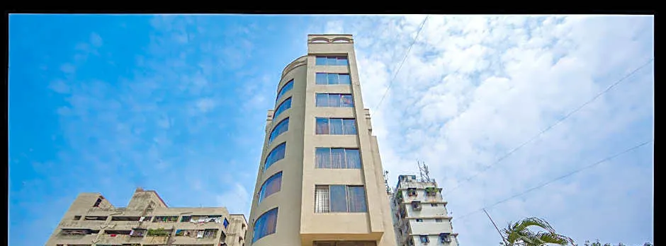 Hotel Lucky Near Nesco