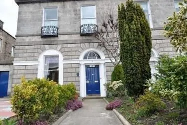 Tania Guest House