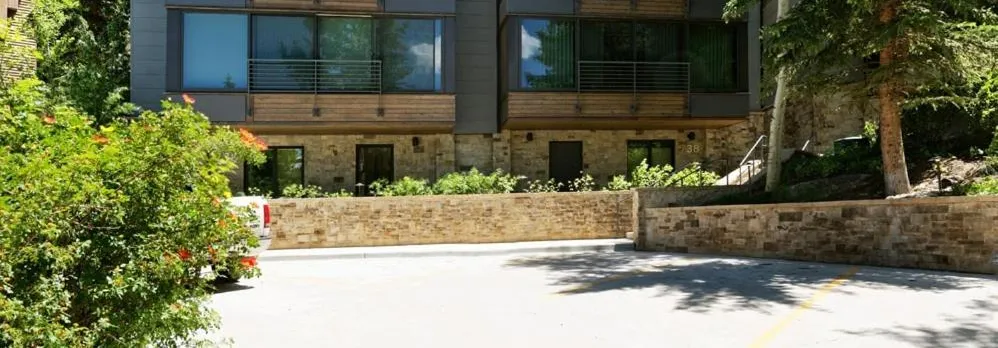 Durant by Frias Properties Hotel