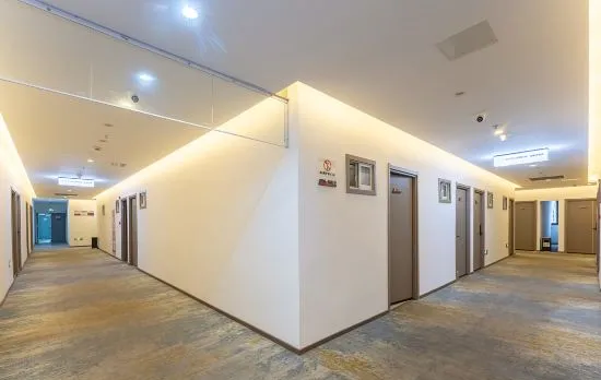 Hangzhou Aoyue Hotel (Renmin Road Subway Station)