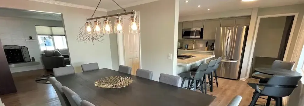 Modern 7-Bedroom Family Oasis