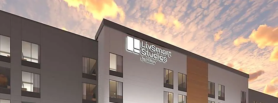 LivSmart Studios Hilton - Pensacola I-10 North Davis Hwy