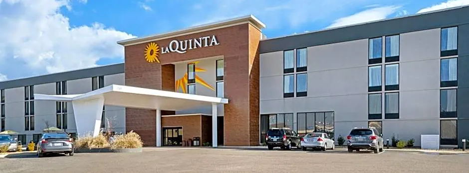 La Quinta Inn & Suites by Wyndham Columbus MS