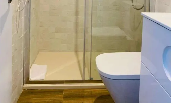 Bernabeu/ C.Universitaria Apartments