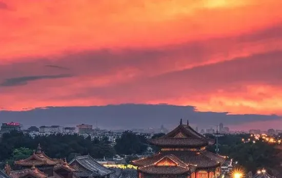 happy dragon Garden Courtyard Forbidden City&Lama Temple One stop on the special line to the airport