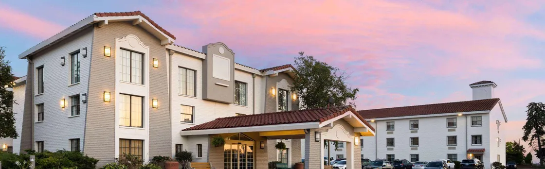 La Quinta Inn By Wyndham Pittsburgh Airport