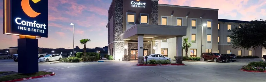 Comfort Inn & Suites Victoria North