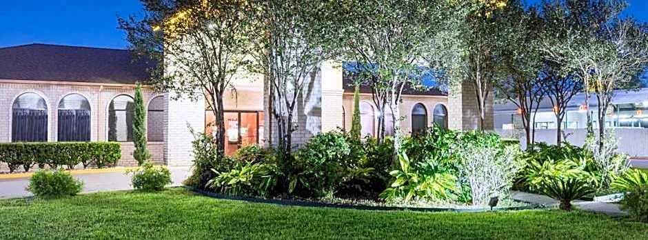 Super 8 by Wyndham San Antonio at I-10