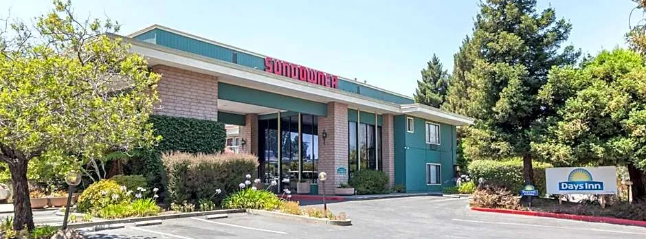 Days Inn & Suites by Wyndham Sunnyvale