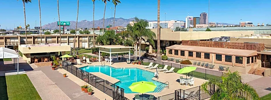 Ramada Tucson