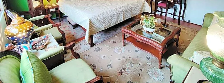 On The House - Bed And Breakfast
