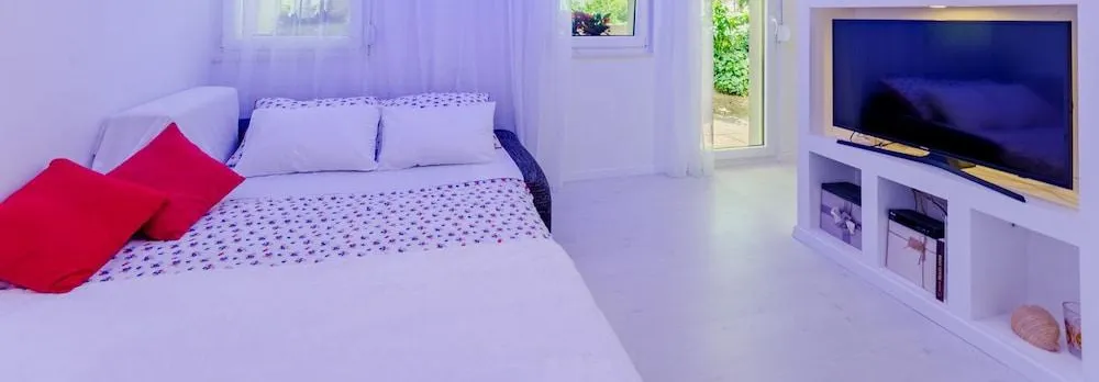 Studio Luce Mala