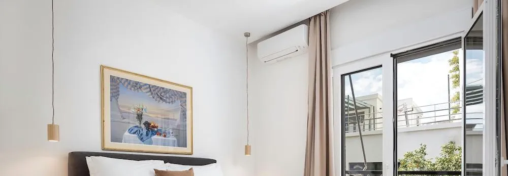 Athenian Hillside Residence