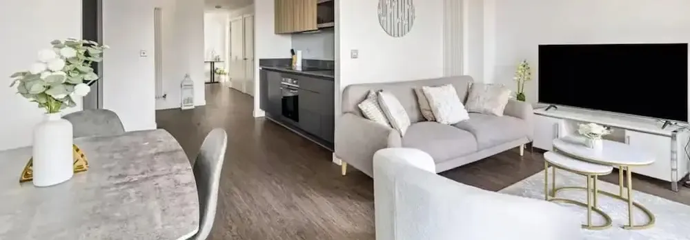 London Gateway Apartment