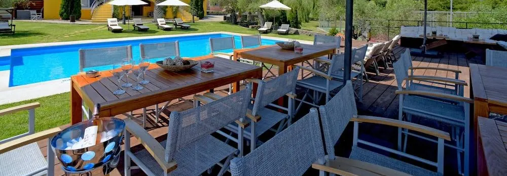 Beautiful 9-Bed Villa in Gouvia with Tennis Court