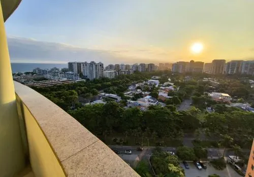 Barra Prime Flats, Ed Mediterrâneo, wi-fi 400Mb, balsa pra praia grátis, ar condicionado novo!