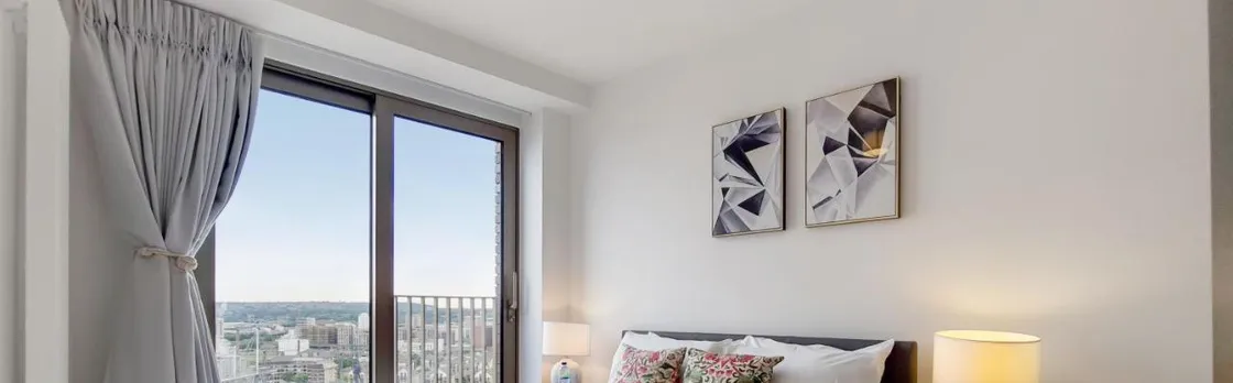 Luxury Three Bed Apartment by London Excel