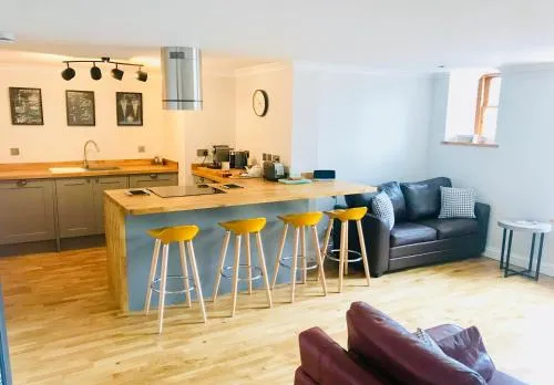 Apartment 42a by the River