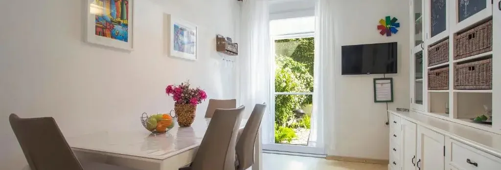 Apartment Lemon Tree