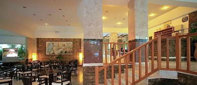 Kassandra Family Aparthotel & SPA