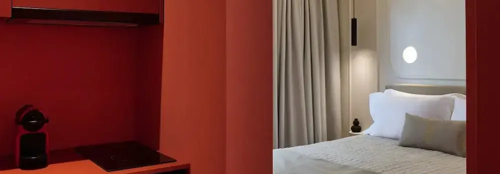 Dwell - Elegant City Stay