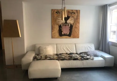 Luxurious 2 Bedroom Apartment Old City