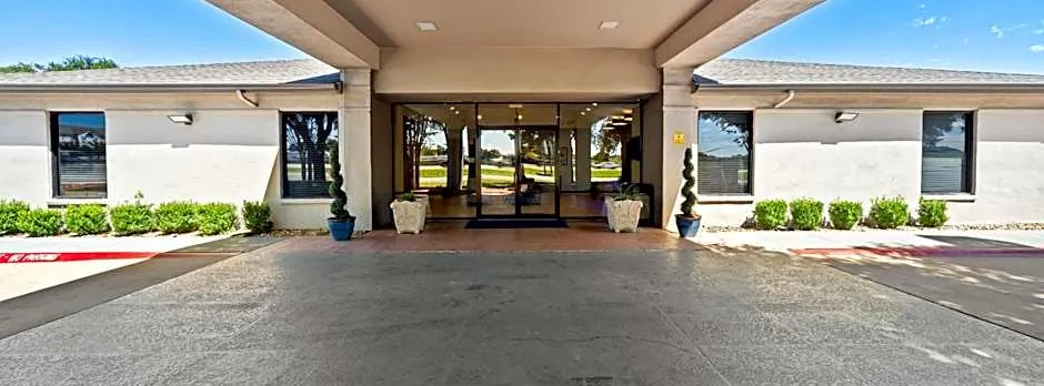 Days Inn by Wyndham Round Rock