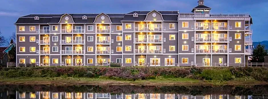 Rivertide Suites